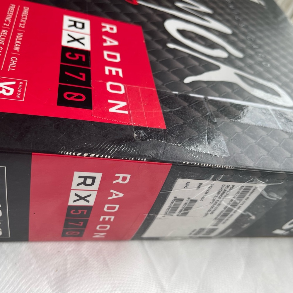 MSI Radeon RX 570 ARMOR MK2 8G OC Graphics Card - Picture 12 of 13